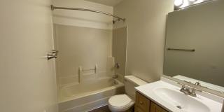 Vantage Pointe Apartments Gallery 15