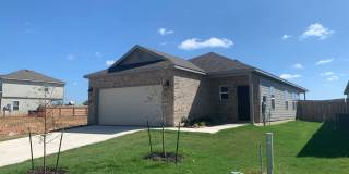3/2/2 in House Spring Valley / Luxury Vinyl Plank Through Out (NO Carpet) / Fenced in Yard / CISD Gallery 1