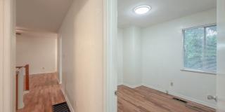 CHARMING NW 3/2 w/ Den, 2 Car Garage, Deck, Fenced Yard, & Wood Floors! $1695/month Avail NOW! Gallery 35