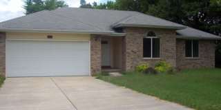 Three bedroom house in quiet neighborhood! Gallery 1