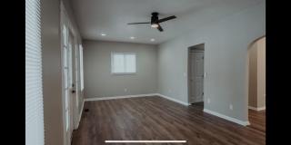 Spacious 3BR Duplex in Louisville Gallery 5