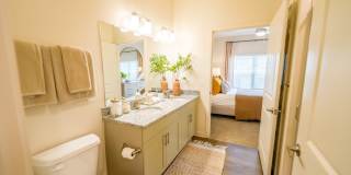 Classic City Flats | Luxury Apartments Gallery 12