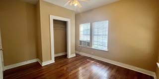 **APPLICATION RECEIVED** **MOVE IN SPECIAL** Charming Highland Park Duplex — Cozy City Living in the Heart of San Antonio Gallery 13