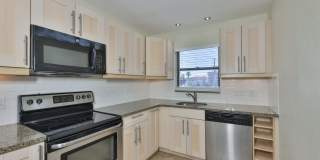 1 Bedroom Beachfront Condo, Steps away from Beach Access! Gallery 15