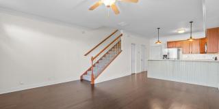 Pet Friendly Condo Downtown! Gallery 8