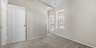 River Crossing ATX - Townhome - 2bd/2.5ba - W/D - Close to Downtown - $1395 Gallery 21
