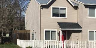 Two bedroom townhouse near Downtown!  Available Now Gallery 3