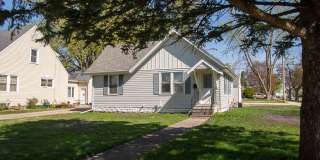 Adorable Austin home on corner lot with 2-car garage! Gallery 1