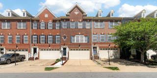 Exquisite Townhouse in Orchard Run Germantown Gallery 1