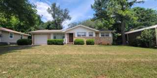 3 Bedroom 2 Bathroom Home with One Car Attached Garage in Valley Park Homes Subdivision Gallery 10