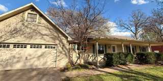 COMING SOON: COMFORT MEETS STYLE IN THIS SPACIOUS BEAUTIFUL 3 BEDROOM / 2 BATHROOM WITH XTRA ROOM, 2 CAR GARAGE, AND SPACIOUS YARD WITH BACK PATIO!!! Gallery 1