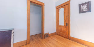 1123 W Huron Street Gallery 24