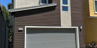 Charming 3 Bed / 2.5 Bath Home with Modern Upgrades Gallery 4