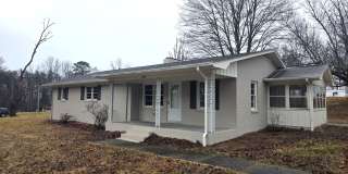 3 Bed 1.5 Bath Rental Home Mount Airy Gallery 1