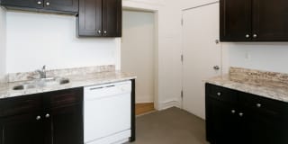 5411-5421 S. Ellis Avenue Gallery 5