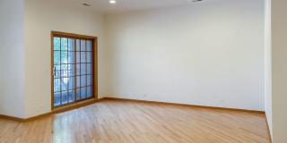 3338 North Sheffield Ave. Apt. Gallery 13