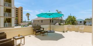 555 Harrison Avenue Gallery 33