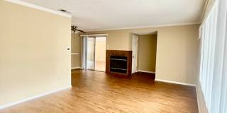 2759 College Blvd- 1/2 OFF 1ST MONTH! Extra Parking, Sun Room, Garage, Fireplace Gallery 3