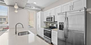 The Maxwell Downtown Des Moines Gallery 35