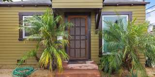 Beautiful Rental with Deck and Outdoor space, Near Freeways Gallery 1