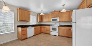 Clean 2 Bedroom. 2 bath apartment Gallery 16