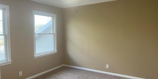 137 N Springs Court Gallery 16