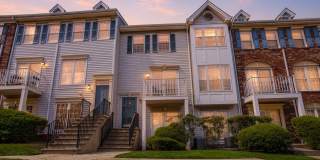 Spacious Newly Rennovated 2 Bedroom House with 2.5 Bath Gallery 33