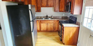 COMING SOON! 2BR Townhome in Clintonville near OSU – W/D, Parking, Pet Friendly Gallery 6