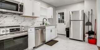 **Pendleton Heights Neighborhood**Newly remodeled 3/2 Bath Furnished Option Avaliable Gallery 11