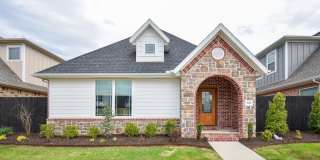 Luxurious 4 Bedroom, 3.5 Bathroom Home In Fayetteville, AR Gallery 1