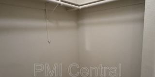 7921 Montgomery Gallery 19