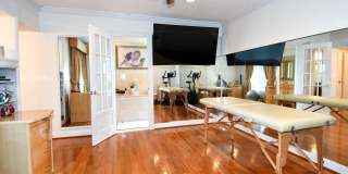 9401 HICKORY VIEW Place Gallery 22