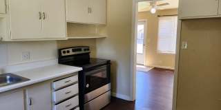 5108 N. Beaver Gallery 8