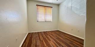 Eastside (Stella and Kolb) 4 bedroom  2 bath house with 2 car garage near Lakeside Park! Gallery 12