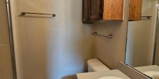 (3) Bed/(2) Bath in West Norman Avail NOW! Gallery 13
