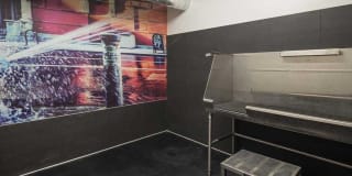 AV8 Gallery 21