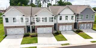 1296 Woodlyn Chase NE Gallery 1