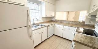 Myrtle Beach - 2 Bedroom / 1.5 Bathroom Townhome Gallery 9