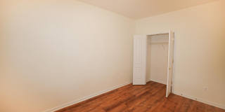 22090 AVONWORTH Square Gallery 5