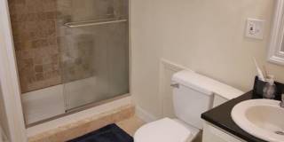 GREAT 5 BED 3.5 BATH IN THE SOUTH END!!! Gallery 11