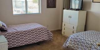 GREAT FURNISHED HOME WITH SIDE PARKING! Gallery 16