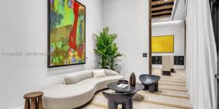 District 225 Gallery 21