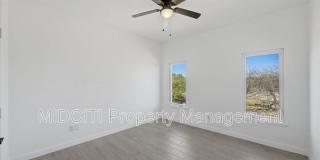 895 E Mather St Gallery 25