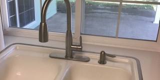 Quiet Peaceful 3 bedroom 2 bath Single Level home located in Central Point Gallery 11