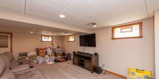 Beautiful 3 bed 2 bath Home - AVAILABLE NOW! Gallery 42