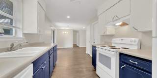 205 Collins Drive Gallery 7