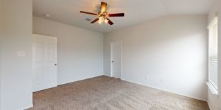 2 WEEKS FREE RENT + $1,750 A MONTH! Gallery 18