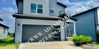 Beautiful Like New 4 Bed 4 Bath Home in Overland Park-Available in MAY!! Gallery 1