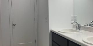 Executive Rental - 4 Bedroom 2.5 Baths Gallery 50