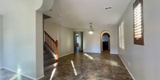 GREAT LOCATION!  Fabulous move-in ready 5 bed /3 bath home in south Tempe Gallery 7